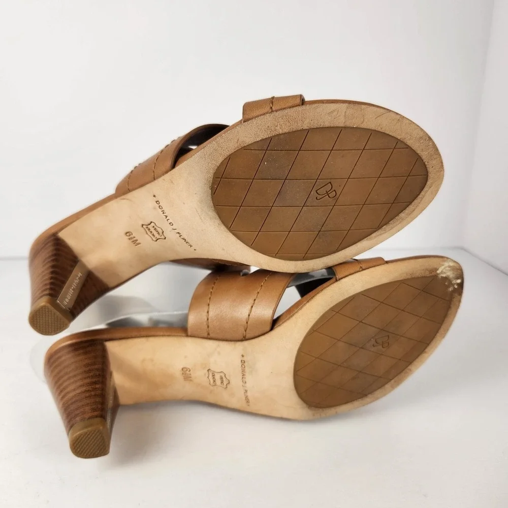 Donald J Pliner Kamele Strappy Elegant Dressy Heel Sandals Light Brown Size 6.5M